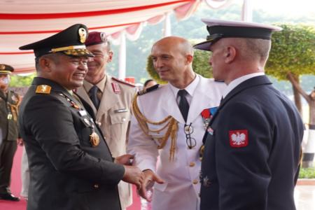 KESAD DAMPINGI PRESIDEN PERINGATI  KESAKSIAN PANCASILA DI MONUMEN LUBA