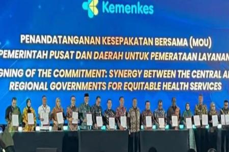 BUPATI GATUT SUNU HADIRI KONFERENS